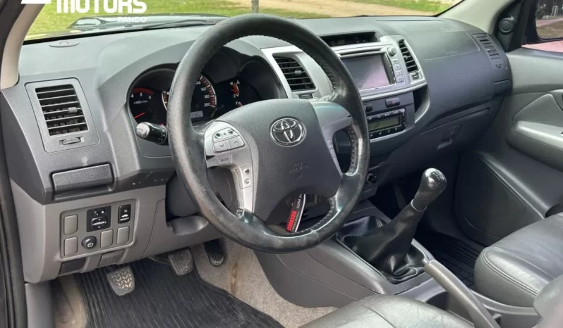 Toyota Hilux SRV 4×2 DIESEL 3.0 lleno