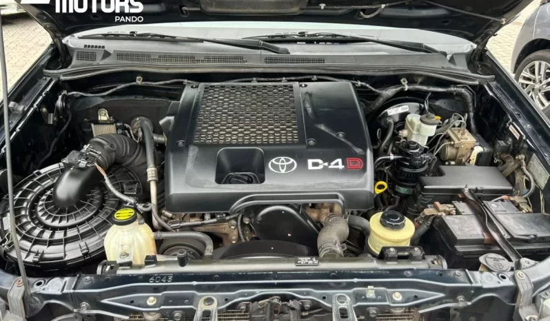 Toyota Hilux SRV 4×2 DIESEL 3.0 lleno